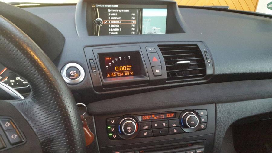 Детали интерьера BMW 135i N55 by Alpha-N Performance 2017 года  (фото 16 из 17)